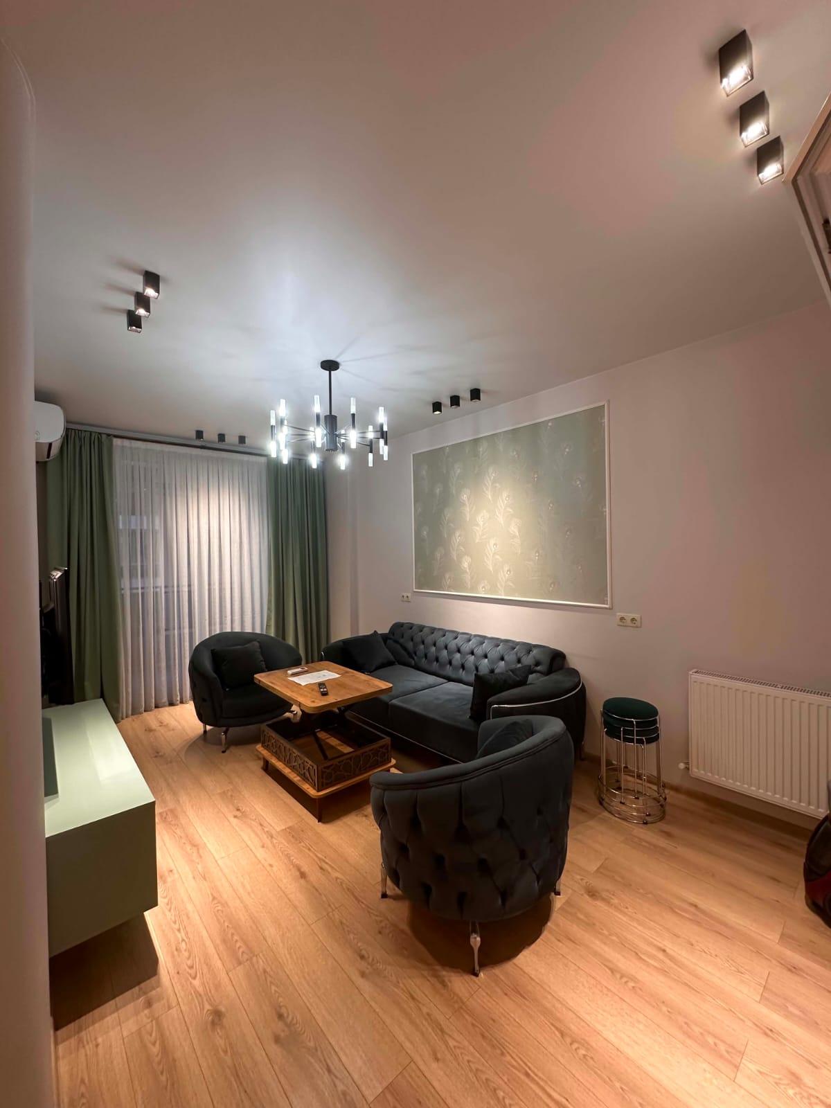 3-Room Apartment For Daily Rent In Batumi, General Aslan Abashidze St, 25, 170 M² — 170 ₾ Per Day view 1