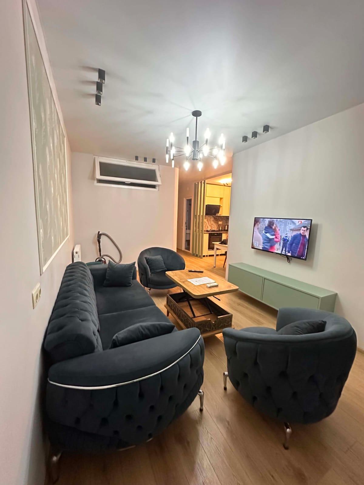 3-Room Apartment For Daily Rent In Batumi, General Aslan Abashidze St, 25, 170 M² — 170 ₾ Per Day view 3