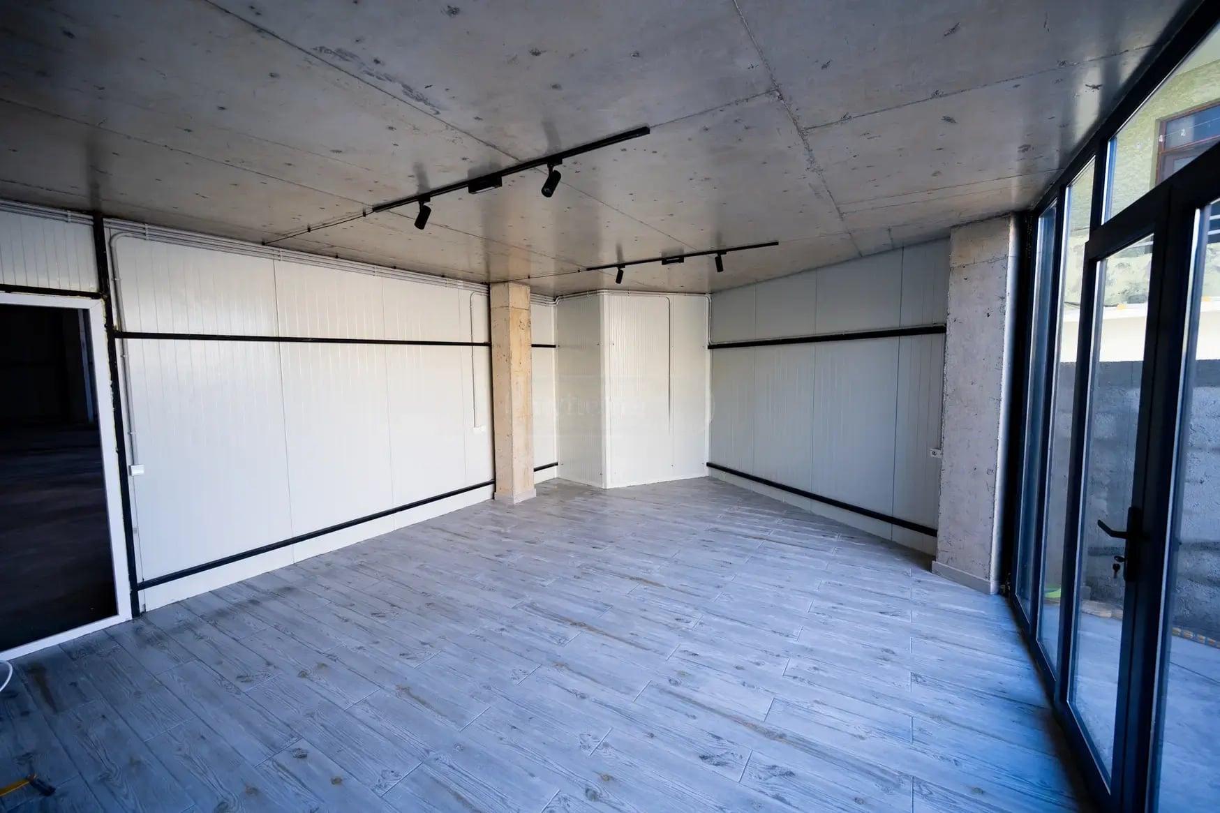 Commercial Property For Rent: 400 M² In Batumi, General Aslan Abashidze St, 150 – 9 500 ₾ view 3