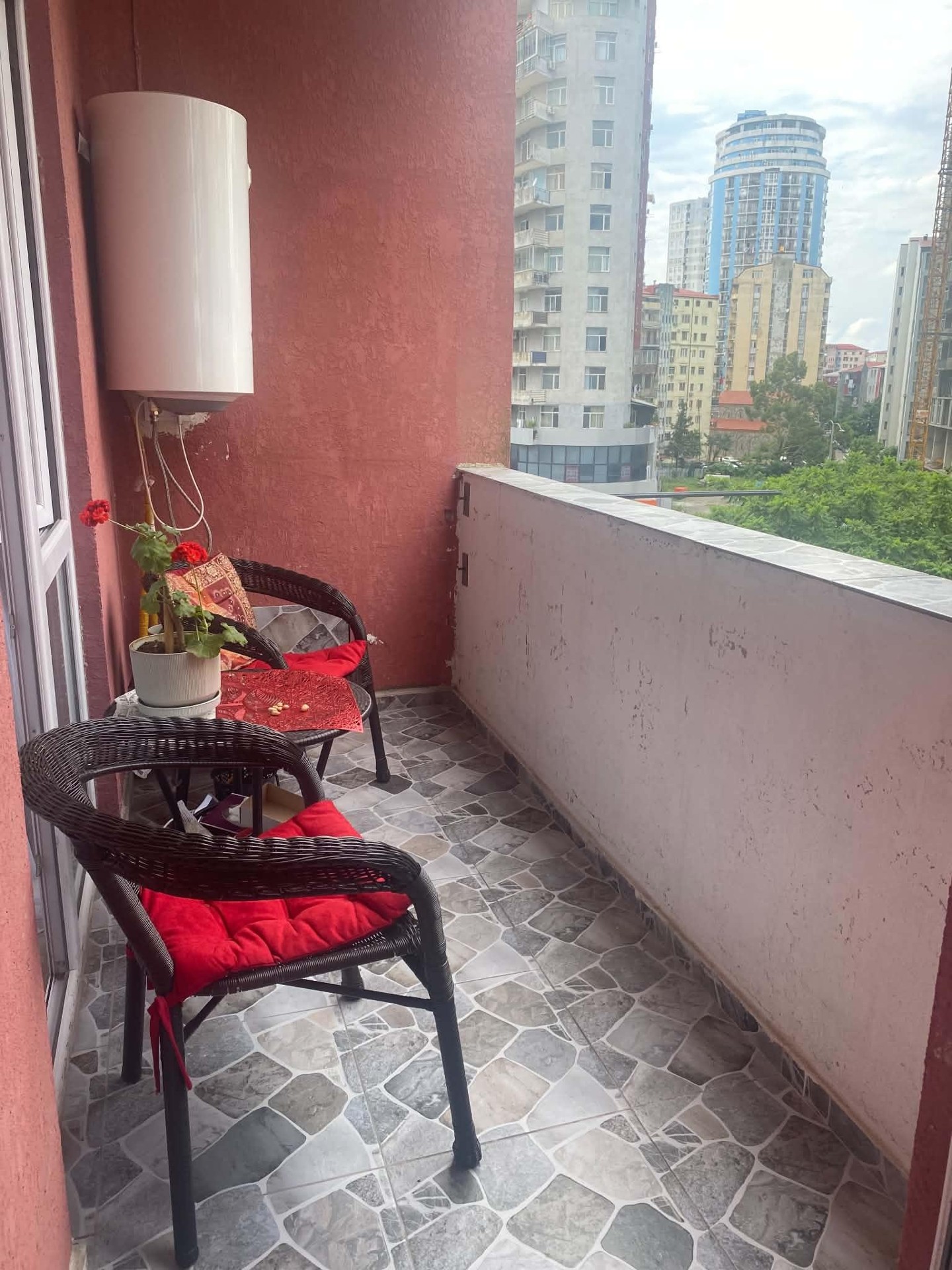 3-Room Apartment For Daily Rent In Batumi, Batumi Residence, 45 M² — 120 ₾ Per Day view 1