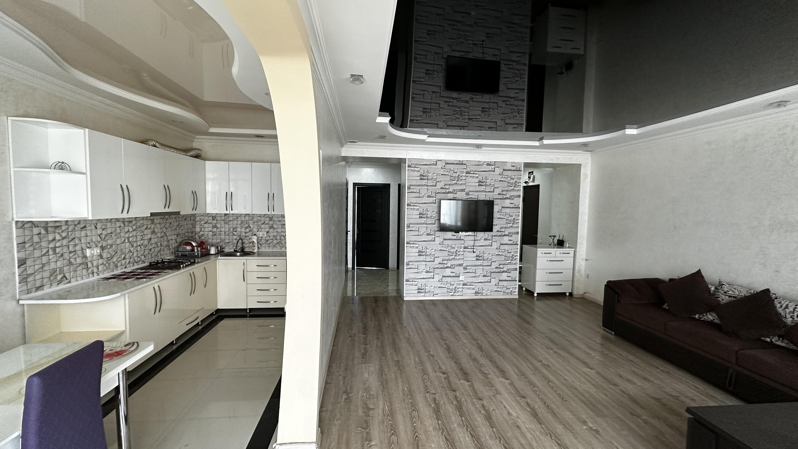 3-Room Apartment For Daily Rent In Kvariati, Sherif Khimshiashvili St, 4, 100 M² — $50 Per Day view 12