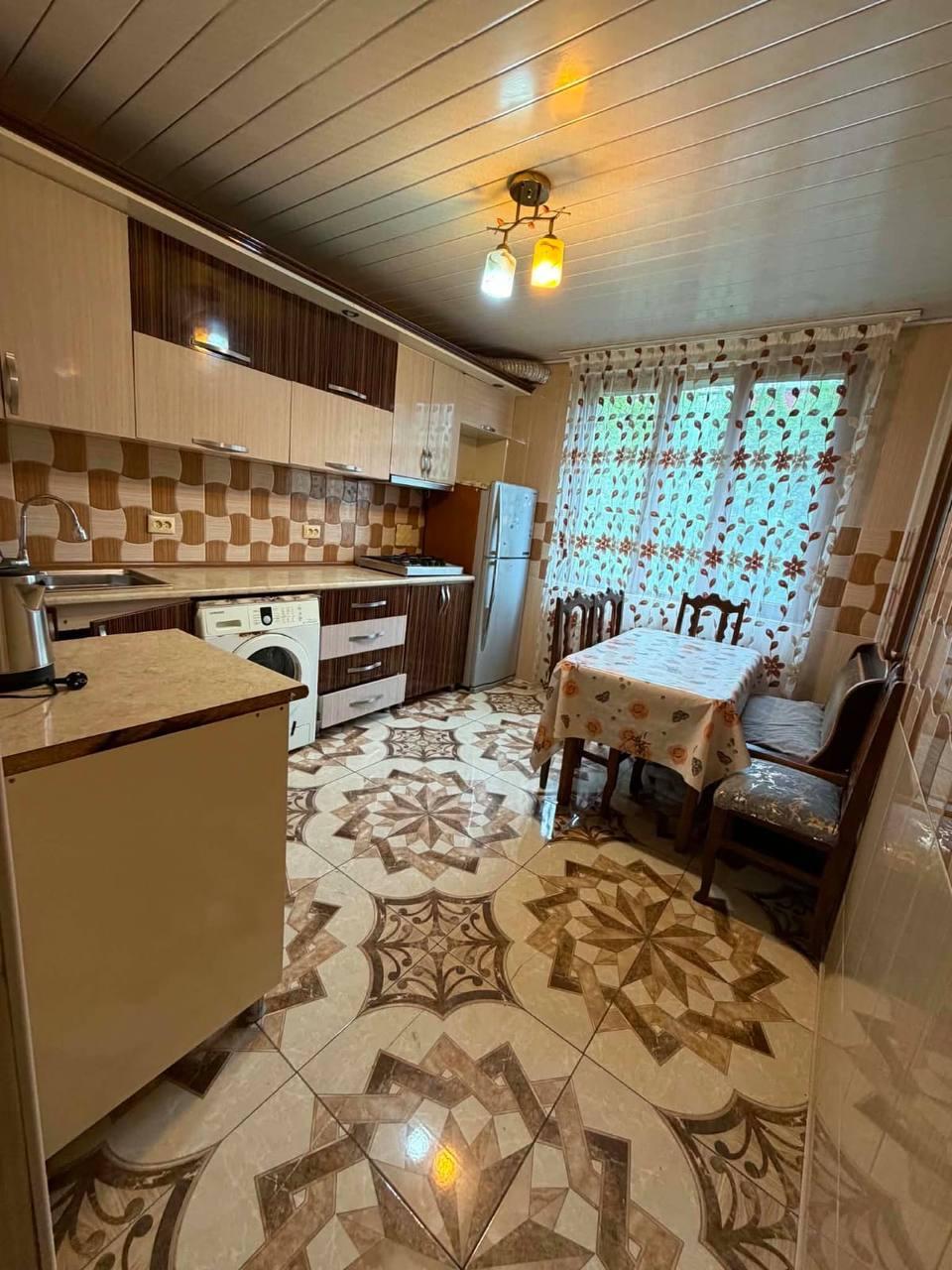 3-Room Apartment For Rent In Batumi, Jemal Katamadze 1st Dead End, 42 view 2