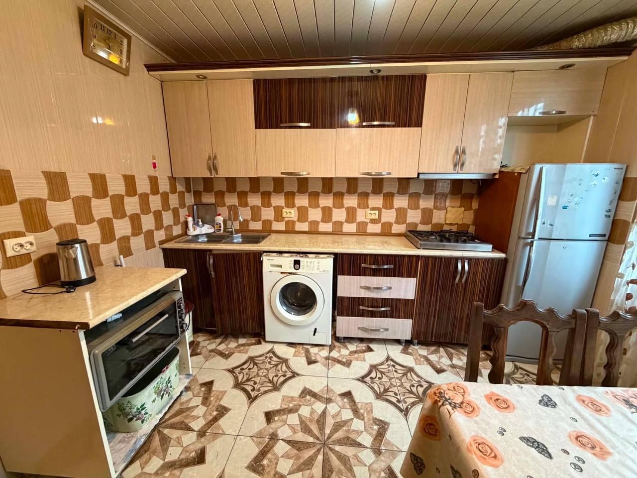 3-Room Apartment For Rent In Batumi, Jemal Katamadze 1st Dead End, 42 view 1