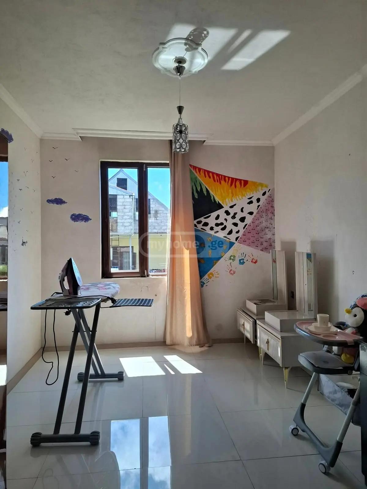6-Room House For Sale In Batumi, Vazha-Pshavela St, 130 view 11