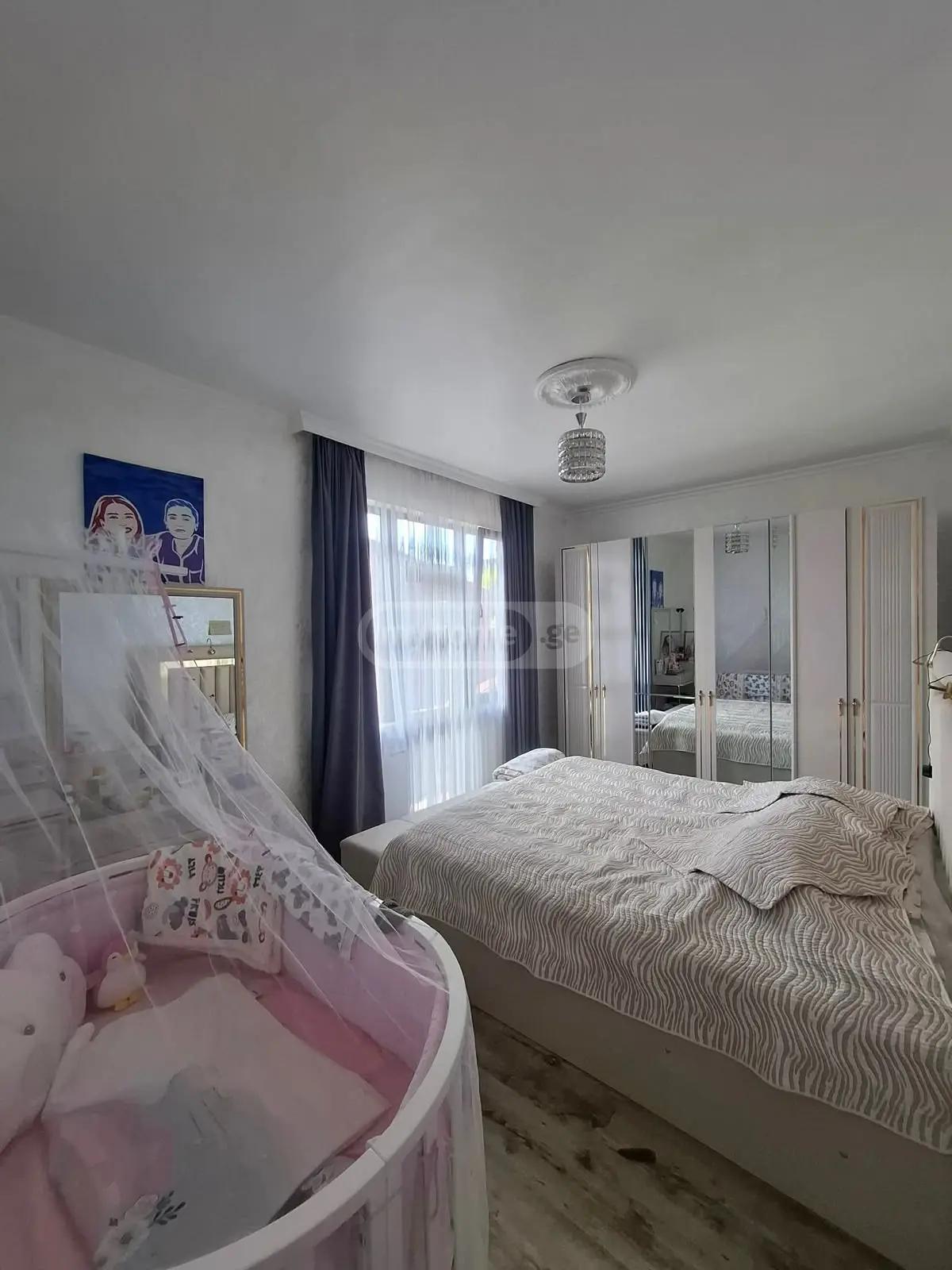 6-Room House For Sale In Batumi, Vazha-Pshavela St, 130 view 8