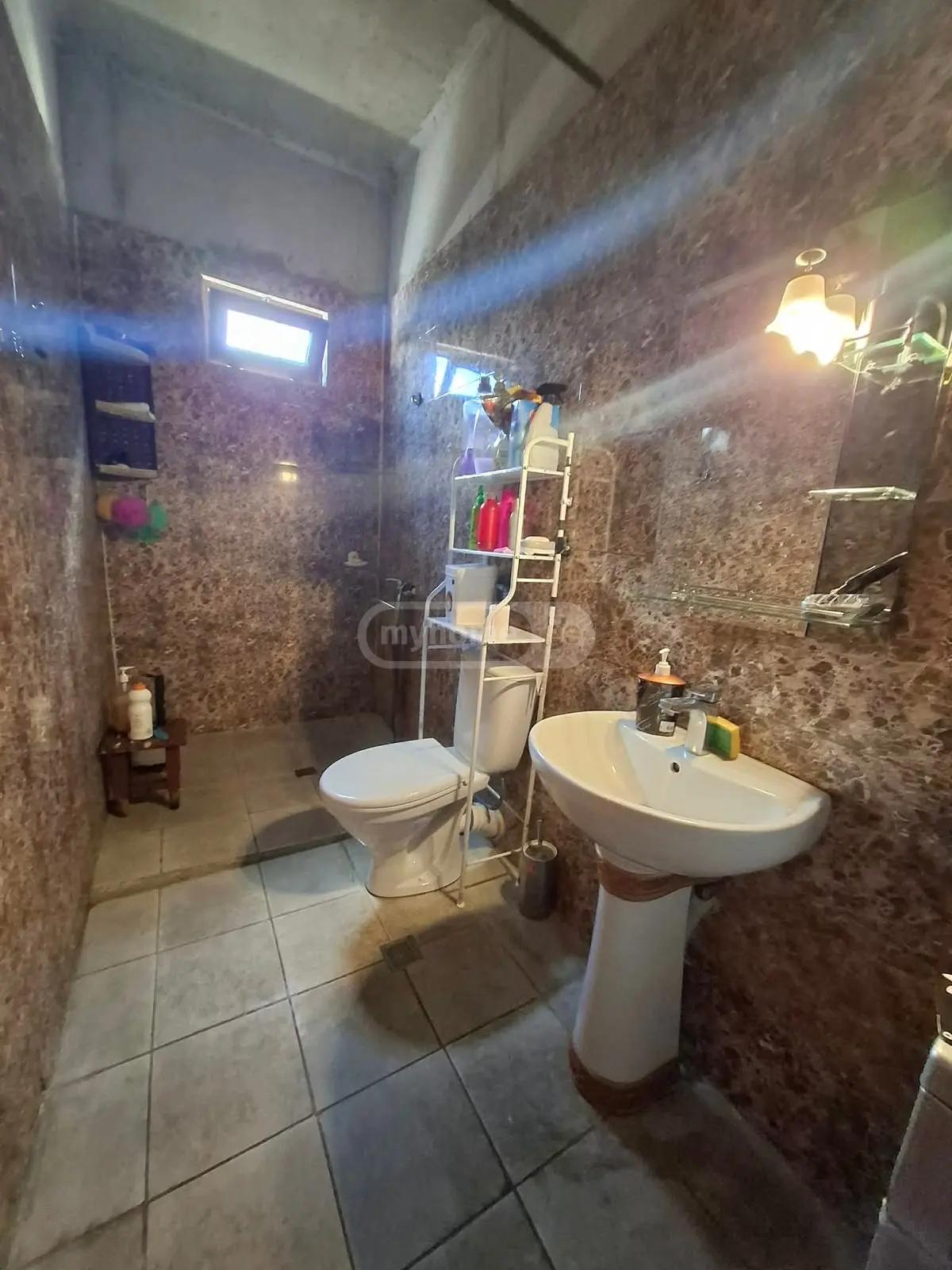 6-Room House For Sale In Batumi, Vazha-Pshavela St, 130 view 12