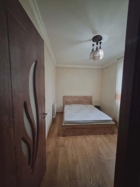 3-Zimmer-Wohnung, Gldani
