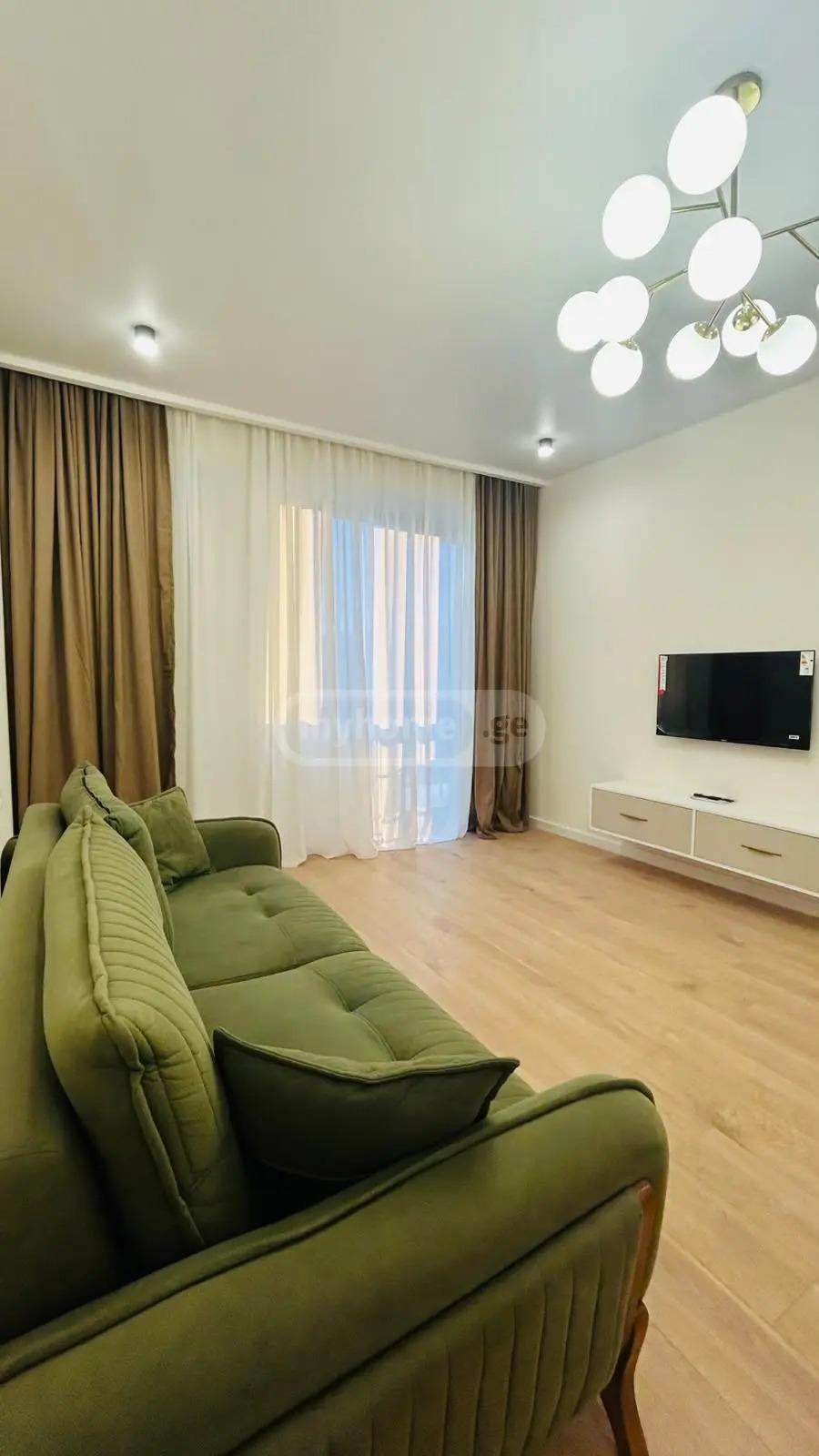 2-Zimmer-Wohnung, Nadzaladevi
