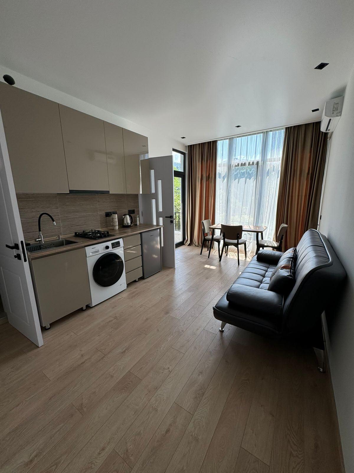 10-Room House For Rent In Batumi, Jincharadze St, 51 view 1