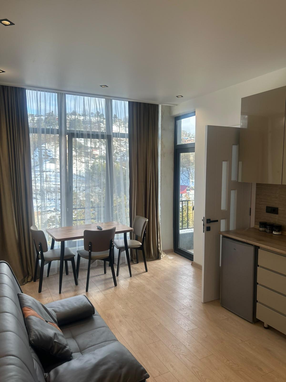 10-Room House For Rent In Batumi, Jincharadze St, 51 view 3