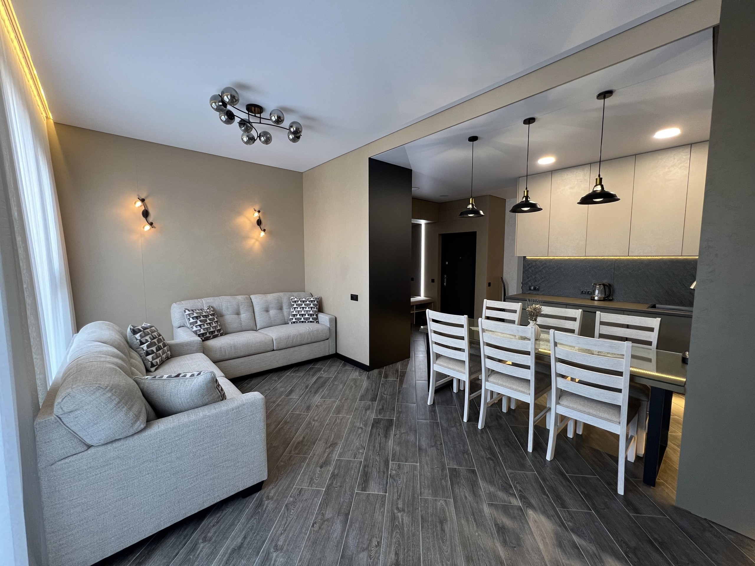 3-Room Penthouse Apartment For Daily Rent In Batumi, Onix Tower Batumi, 145 M² — $220 Per Day view 3