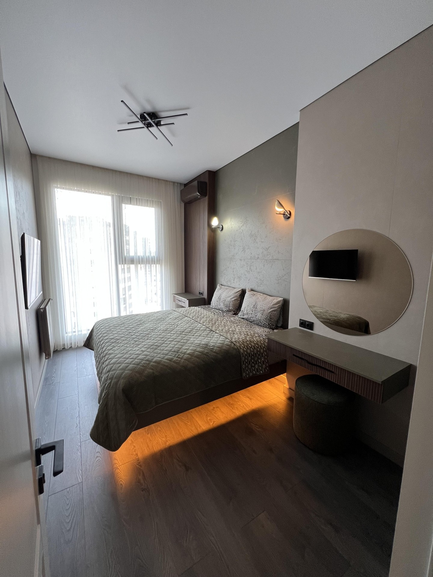 3-Room Penthouse Apartment For Daily Rent In Batumi, Onix Tower Batumi, 145 M² — $220 Per Day view 10
