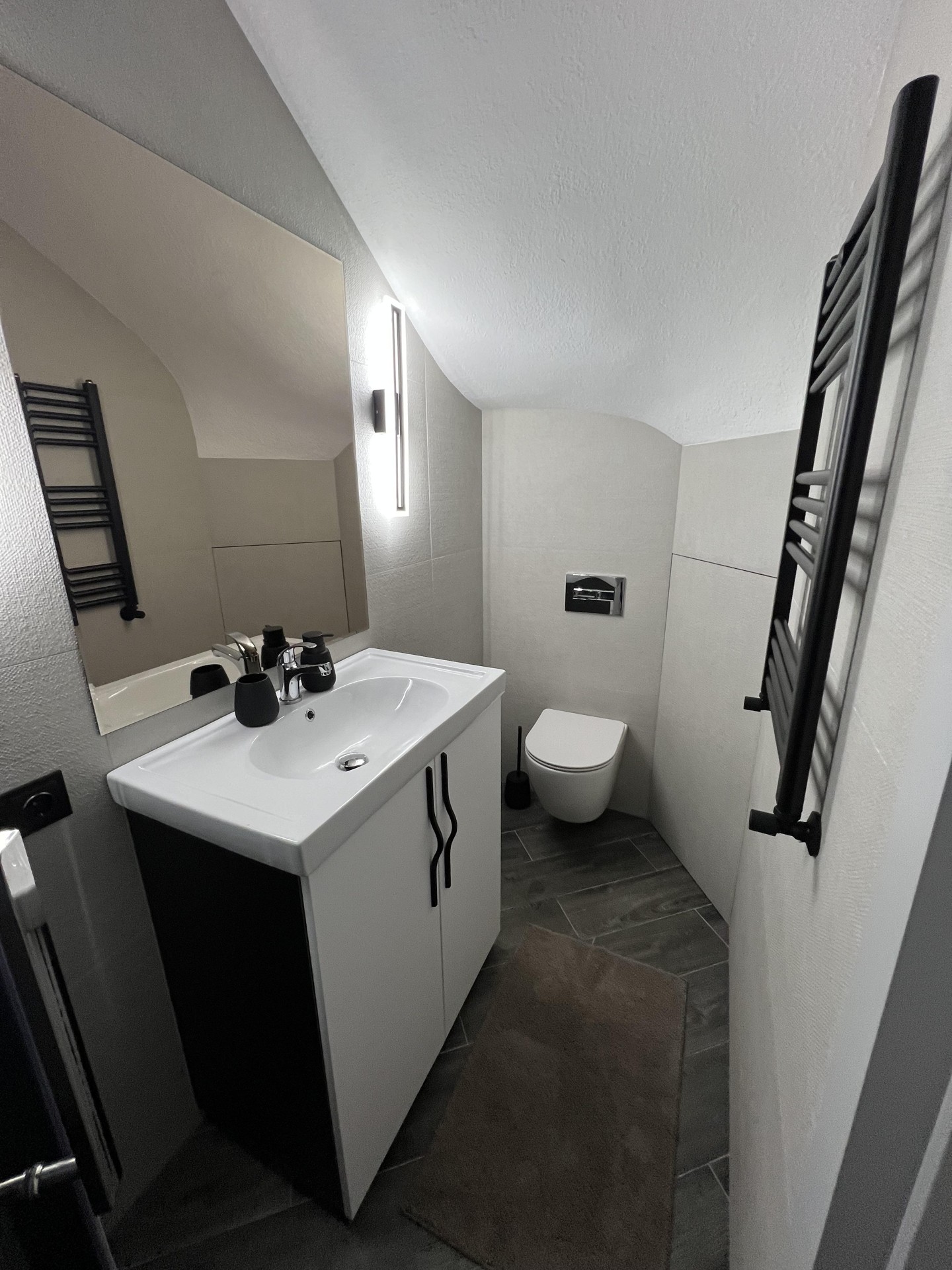 3-Room Penthouse Apartment For Daily Rent In Batumi, Onix Tower Batumi, 145 M² — $220 Per Day view 14