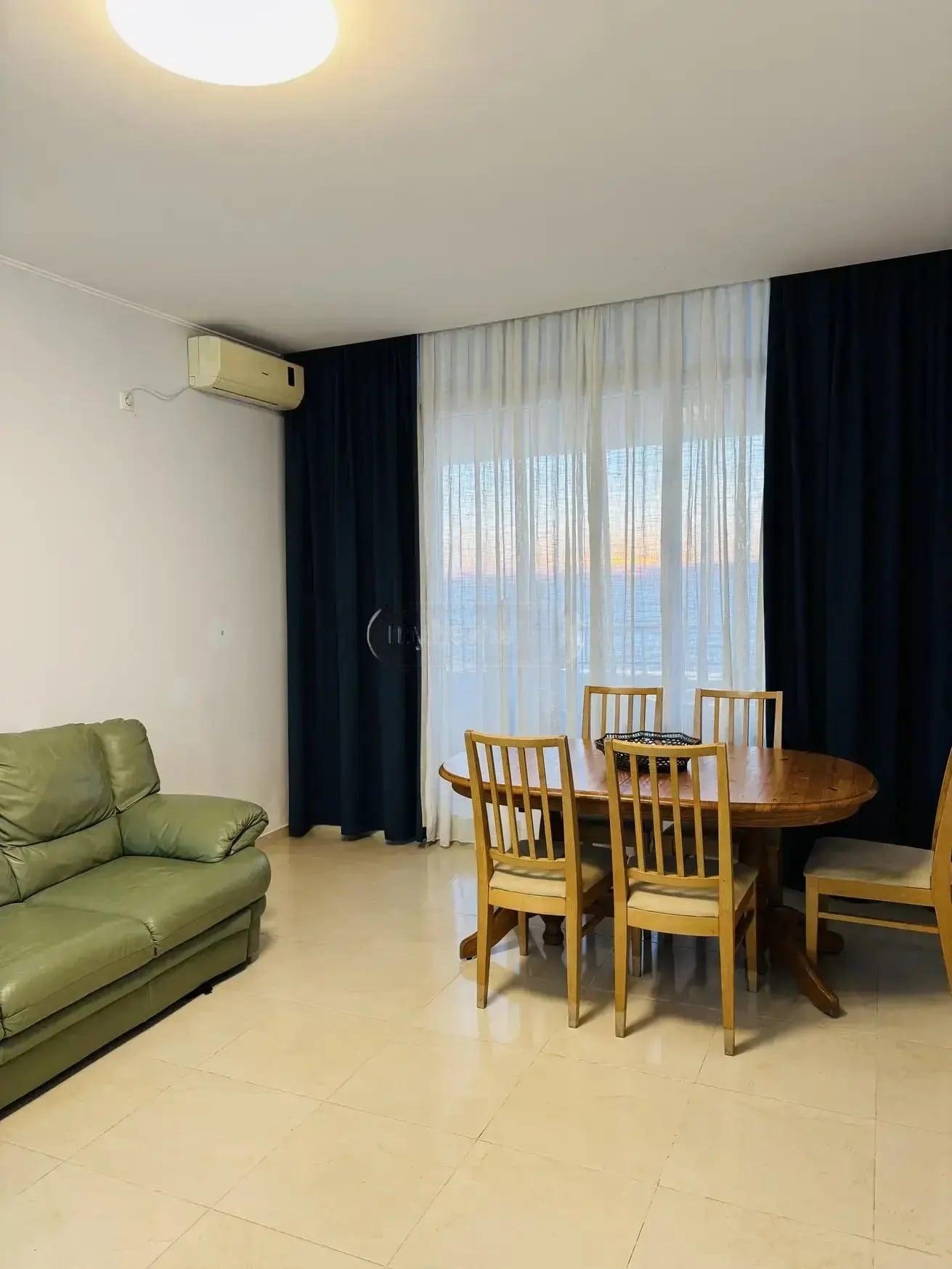 2-Room Apartment For Daily Rent In Batumi, Sherif Khimshiashvili St, 4, 65 M² — 200 ₾ Per Day view 1