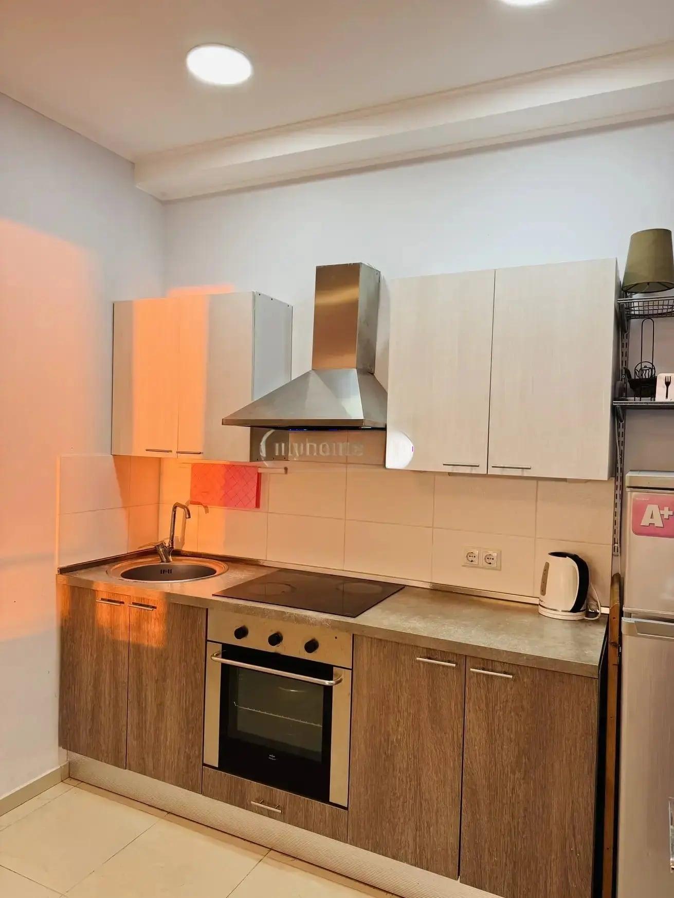 2-Room Apartment For Daily Rent In Batumi, Sherif Khimshiashvili St, 4, 65 M² — 200 ₾ Per Day view 5