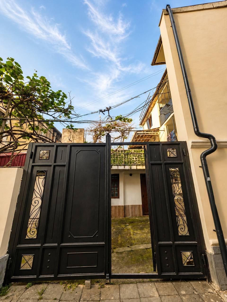 4-Room House For Sale In Batumi, Merab Kostava St view 5