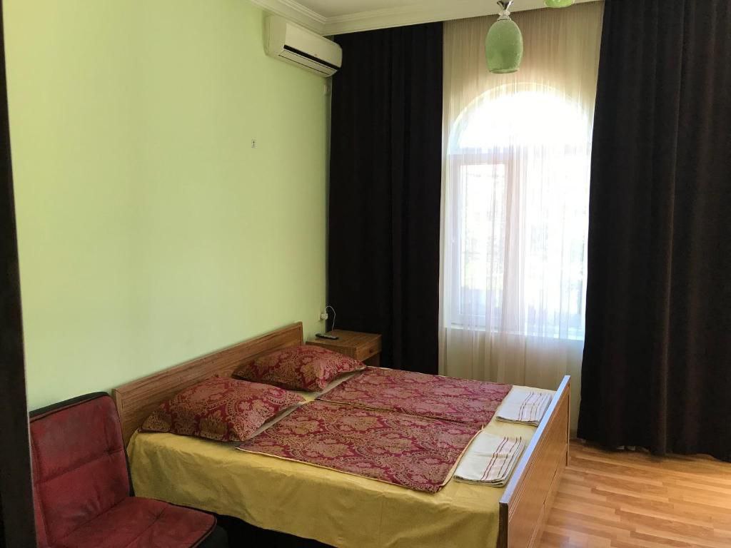 10-Room House For Sale In Batumi, Luka Asatiani St, 140 view 6