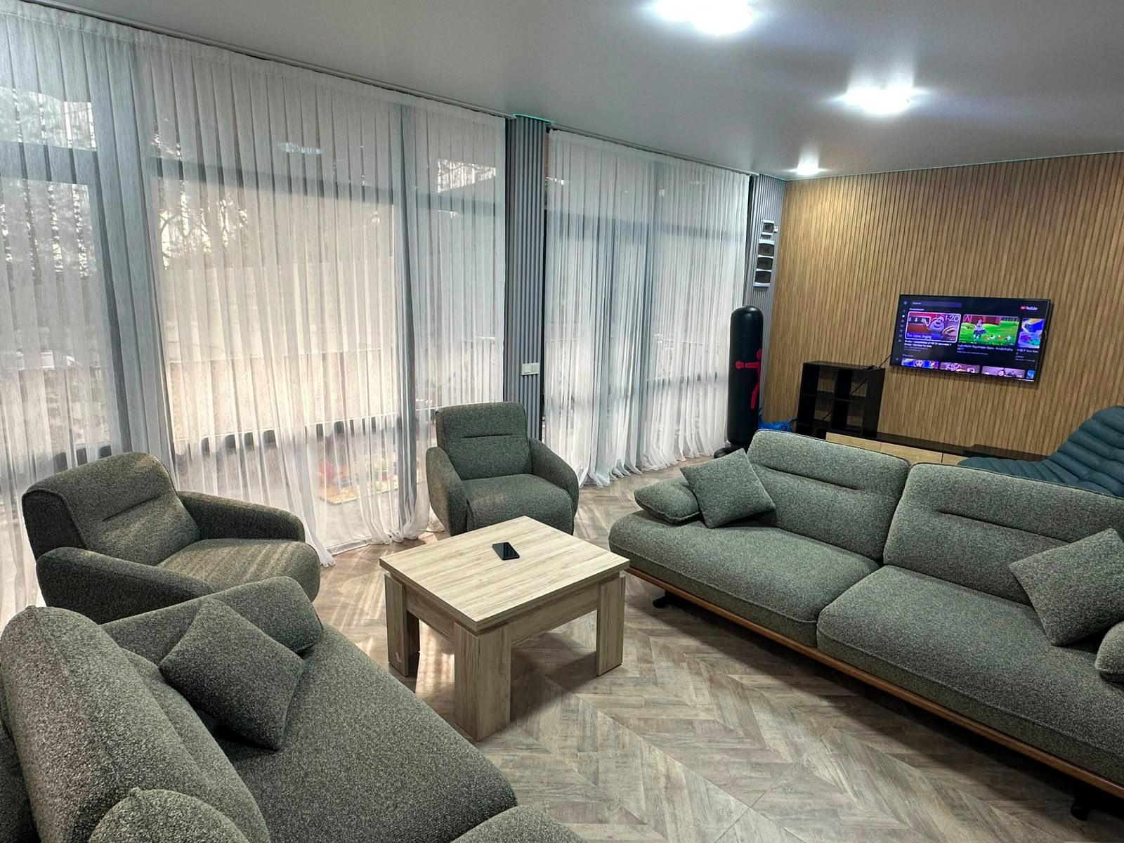 5-Room House For Rent In Batumi, Makhinjauri Tunnel, 00 view 2