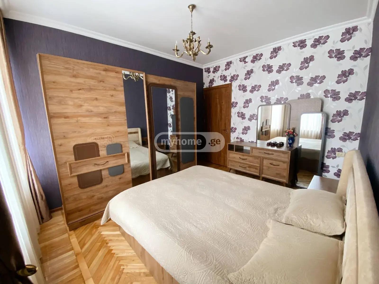 4-Room Apartment For Daily Rent In Batumi, Shota Rustaveli St, 11, 100 M² — 280 ₾ Per Day view 11