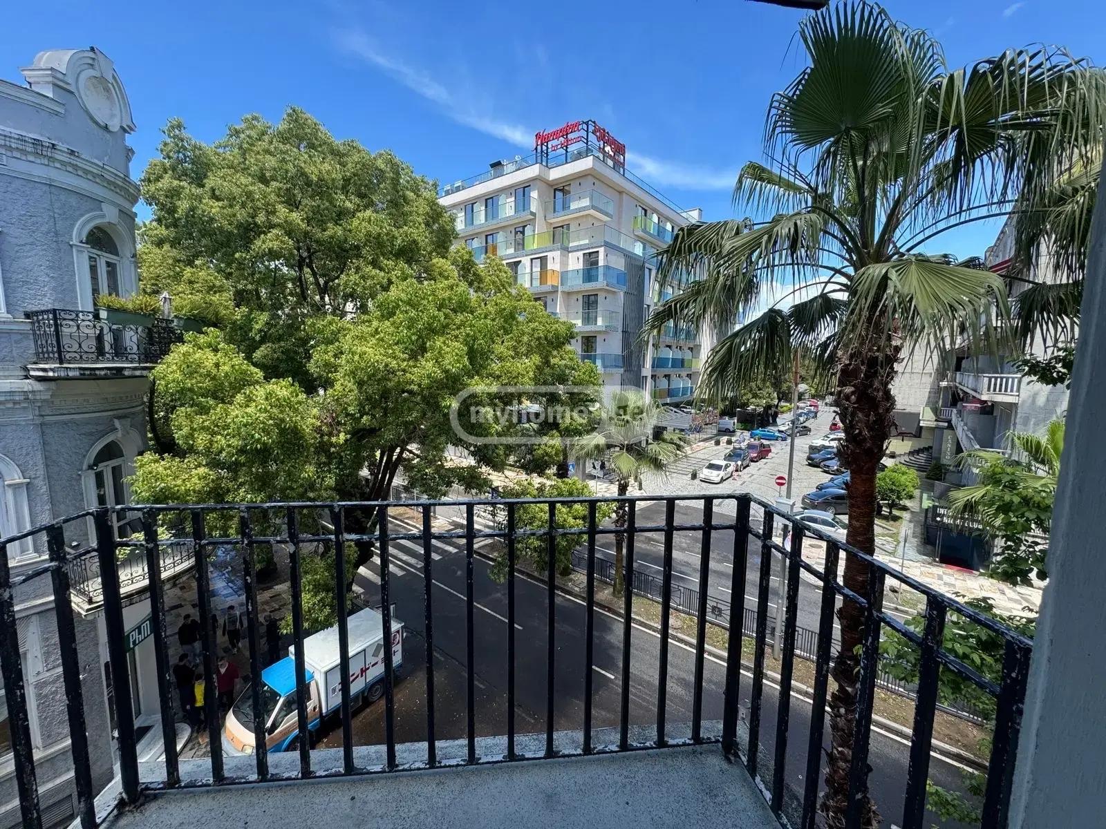 4-Room Apartment For Daily Rent In Batumi, Shota Rustaveli St, 11, 100 M² — 280 ₾ Per Day view 14