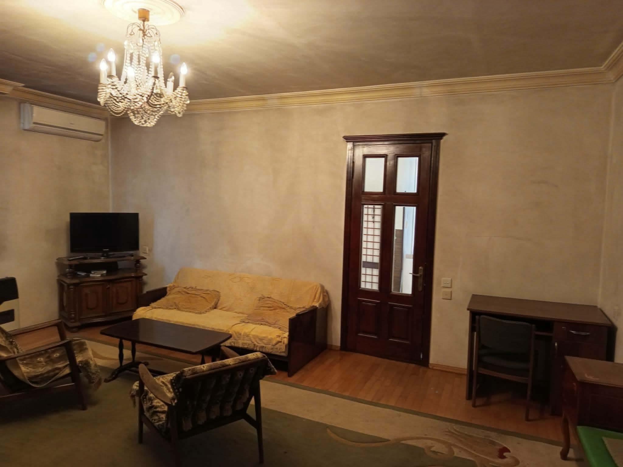 3-Room House For Rent In Batumi, Kakutsa Choloqashvili 2nd Lane, 1 view 3