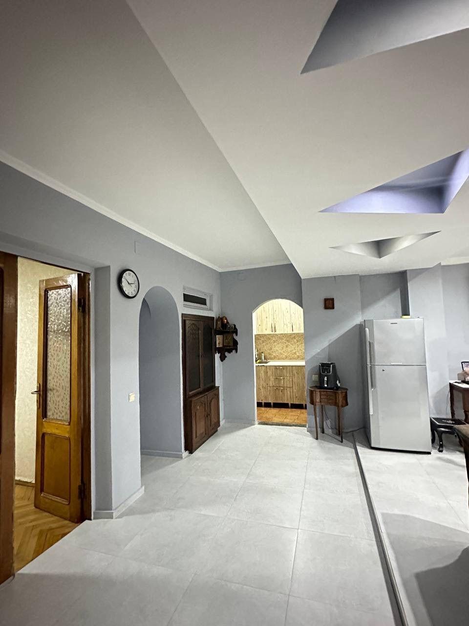 3-Room Apartment For Daily Rent In Batumi, Shota Rustaveli St, 10, 70 M² — 180 ₾ Per Day view 3