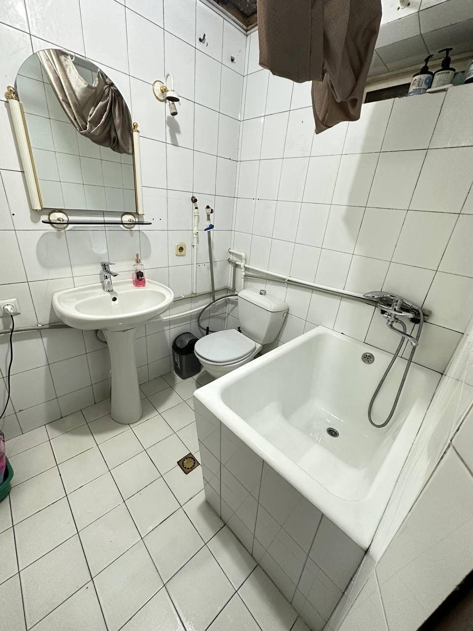 3-Room Apartment For Daily Rent In Batumi, Shota Rustaveli St, 10, 70 M² — 180 ₾ Per Day view 6