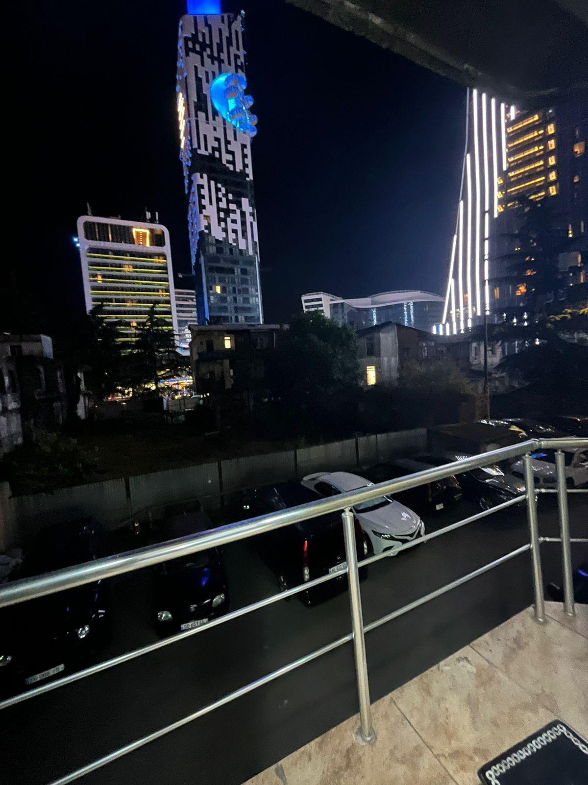 3-Room Apartment For Daily Rent In Batumi, Shota Rustaveli St, 10, 70 M² — 180 ₾ Per Day view 2