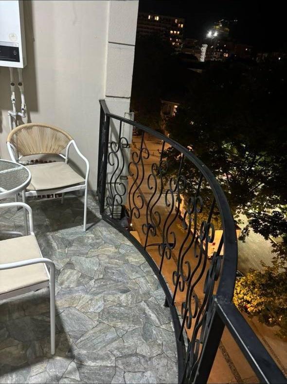 3-Room Apartment For Daily Rent In Batumi, Demetre Tavdadebuli St, 38, 75 M² — $70 Per Day view 3
