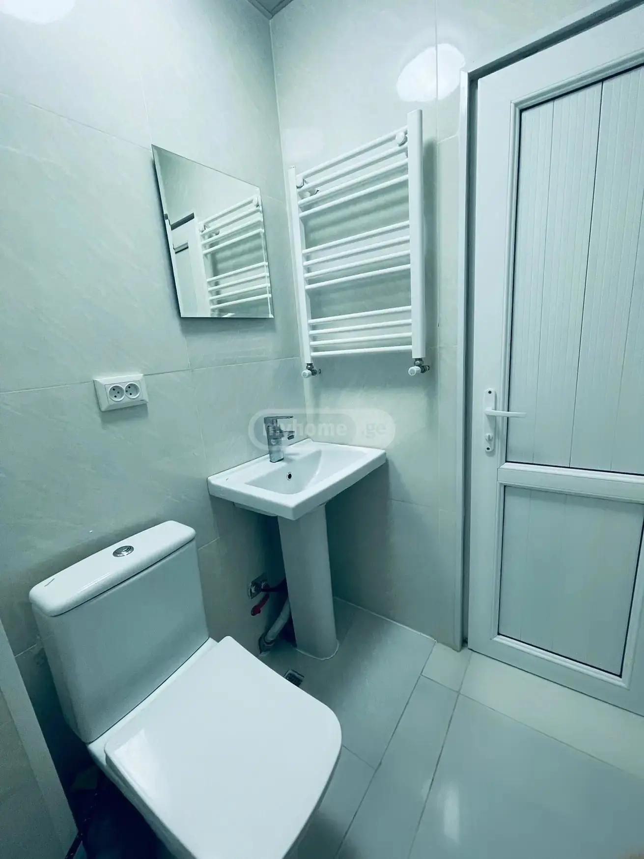 3-Room Apartment For Daily Rent In Batumi, Shalva Inasaridze St, 4, 65 M² — 300 ₾ Per Day view 11