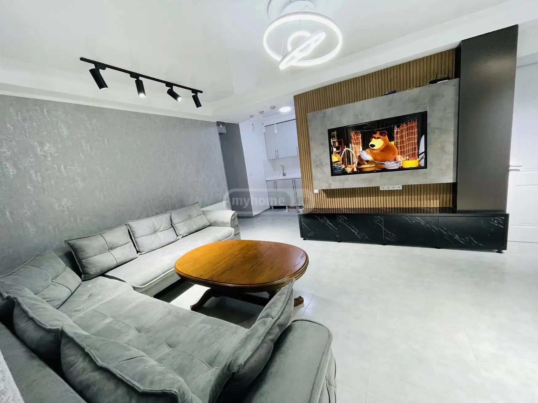3-Room Apartment For Daily Rent In Batumi, Shalva Inasaridze St, 4, 65 M² — 300 ₾ Per Day view 2