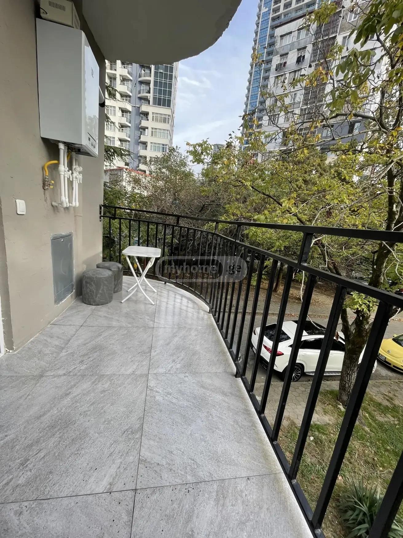 3-Room Apartment For Daily Rent In Batumi, Shalva Inasaridze St, 4, 65 M² — 300 ₾ Per Day view 5