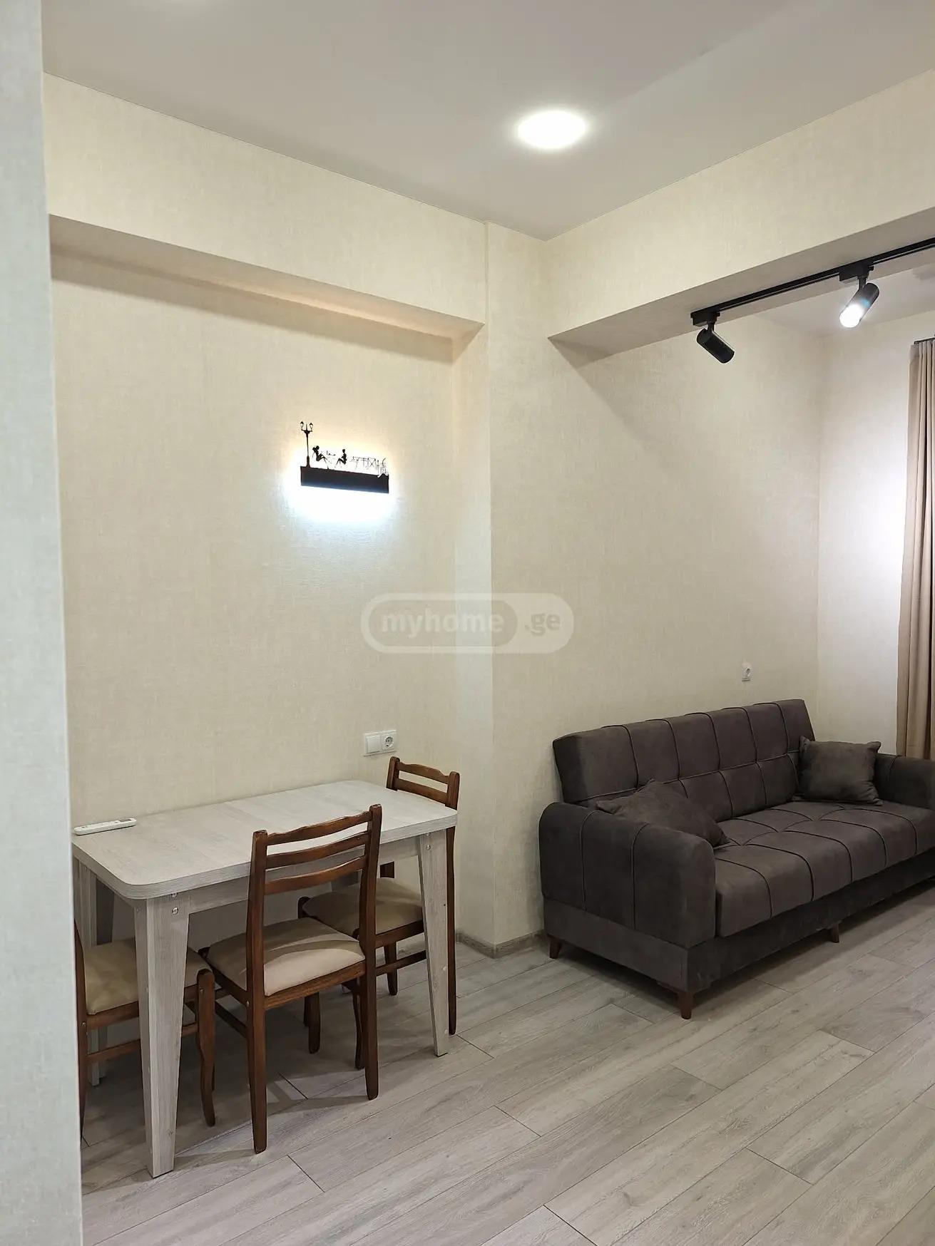 2部屋のマンション、Zghvisubani 11th Micro District 2nd Quarter