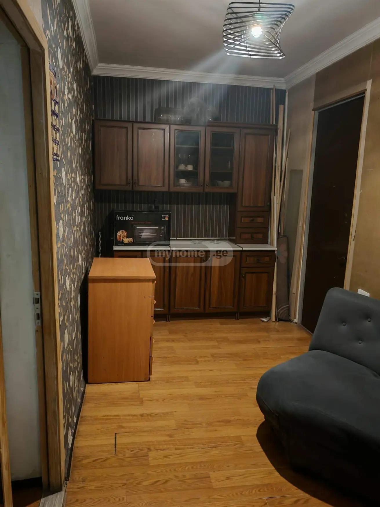 2部屋のマンション、Gldani 2nd Micro District (4/7)