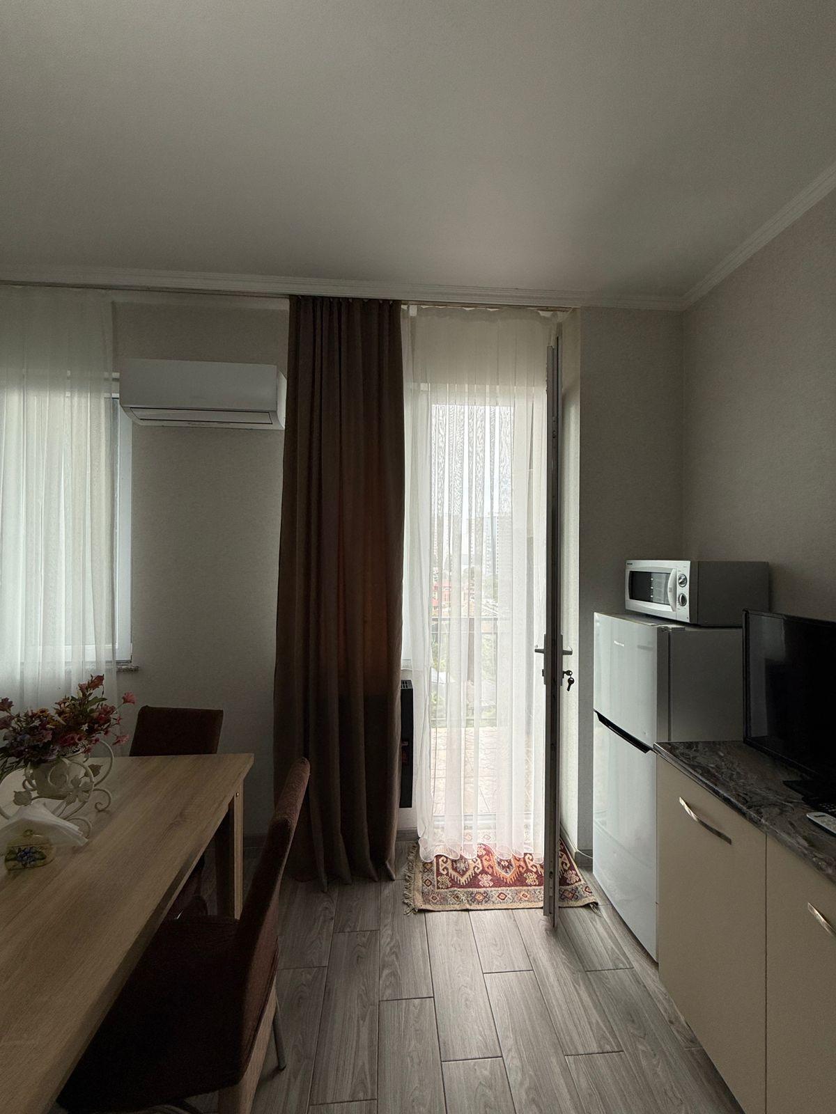 2-Room Apartment For Daily Rent In Batumi, Lado Gudiashvili St, 5, 35 M² — 120 ₾ Per Day view 3