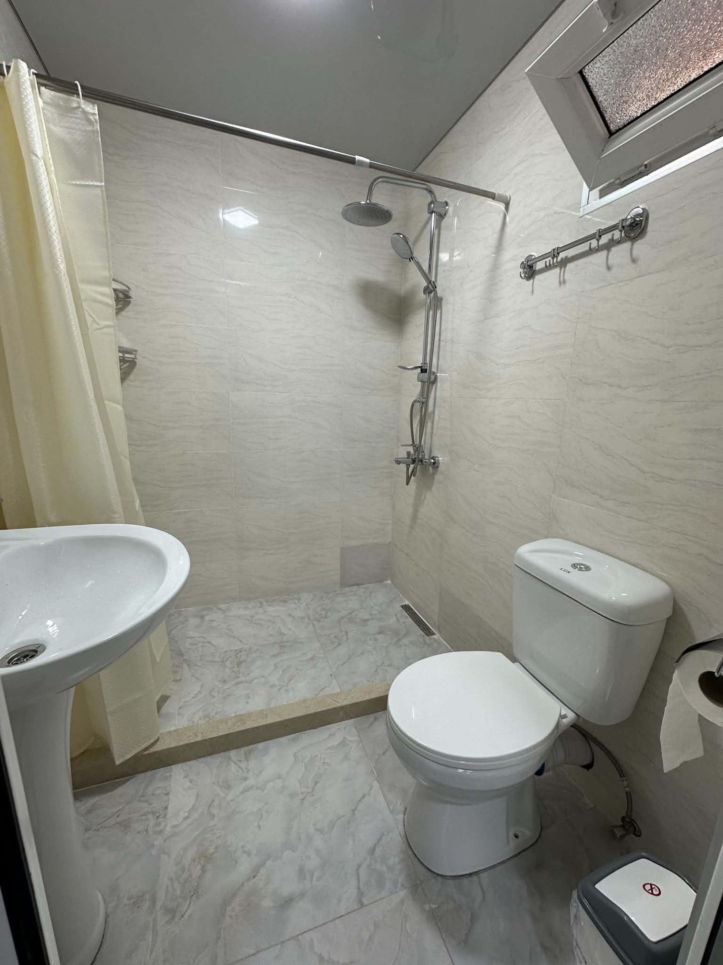 3-Room House For Rent In Batumi, Konstantine Gamsakhurdia St, 19 view 9