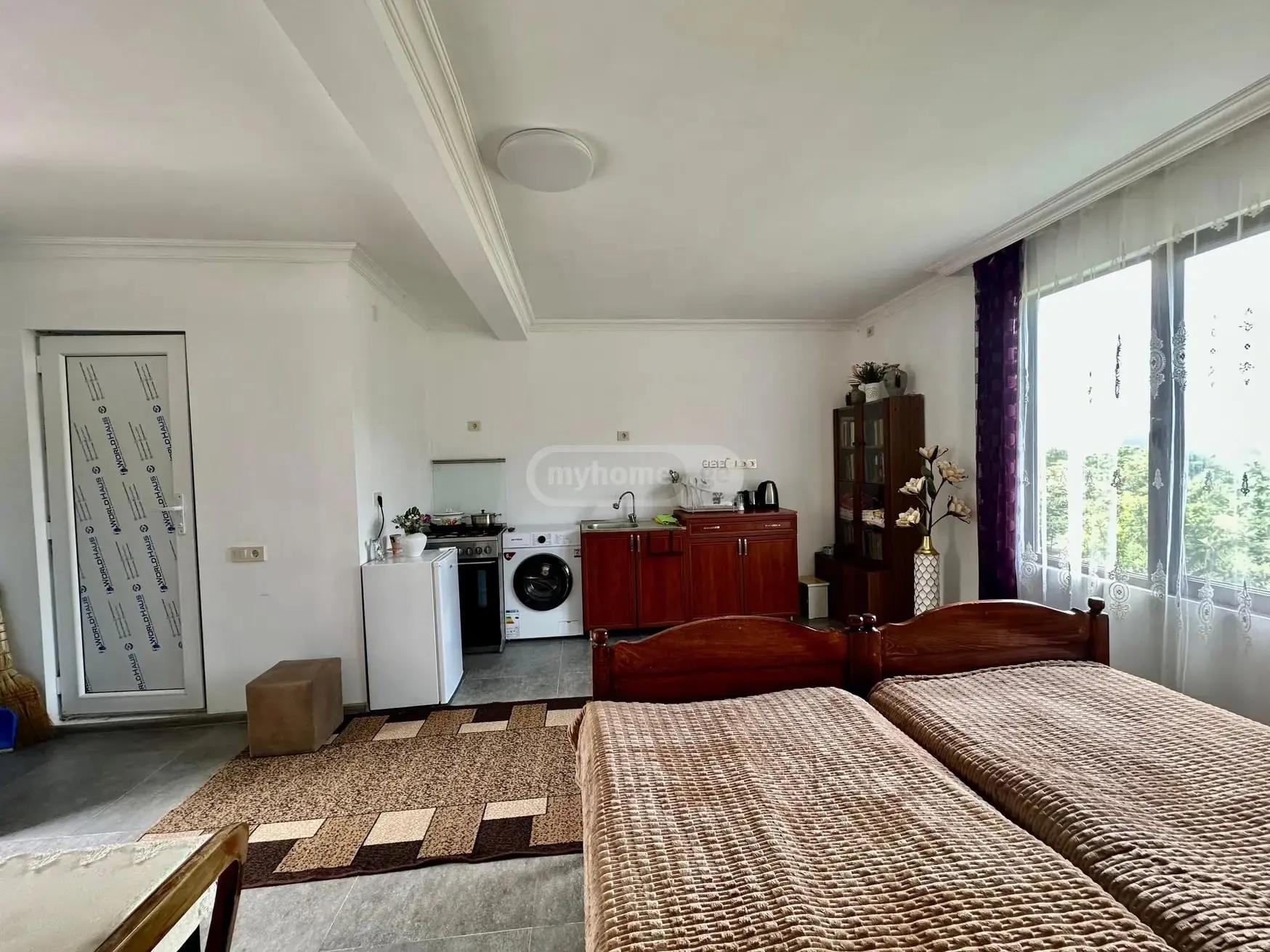 1-Room House For Rent In Batumi, Jincharadze St, 123 view 2