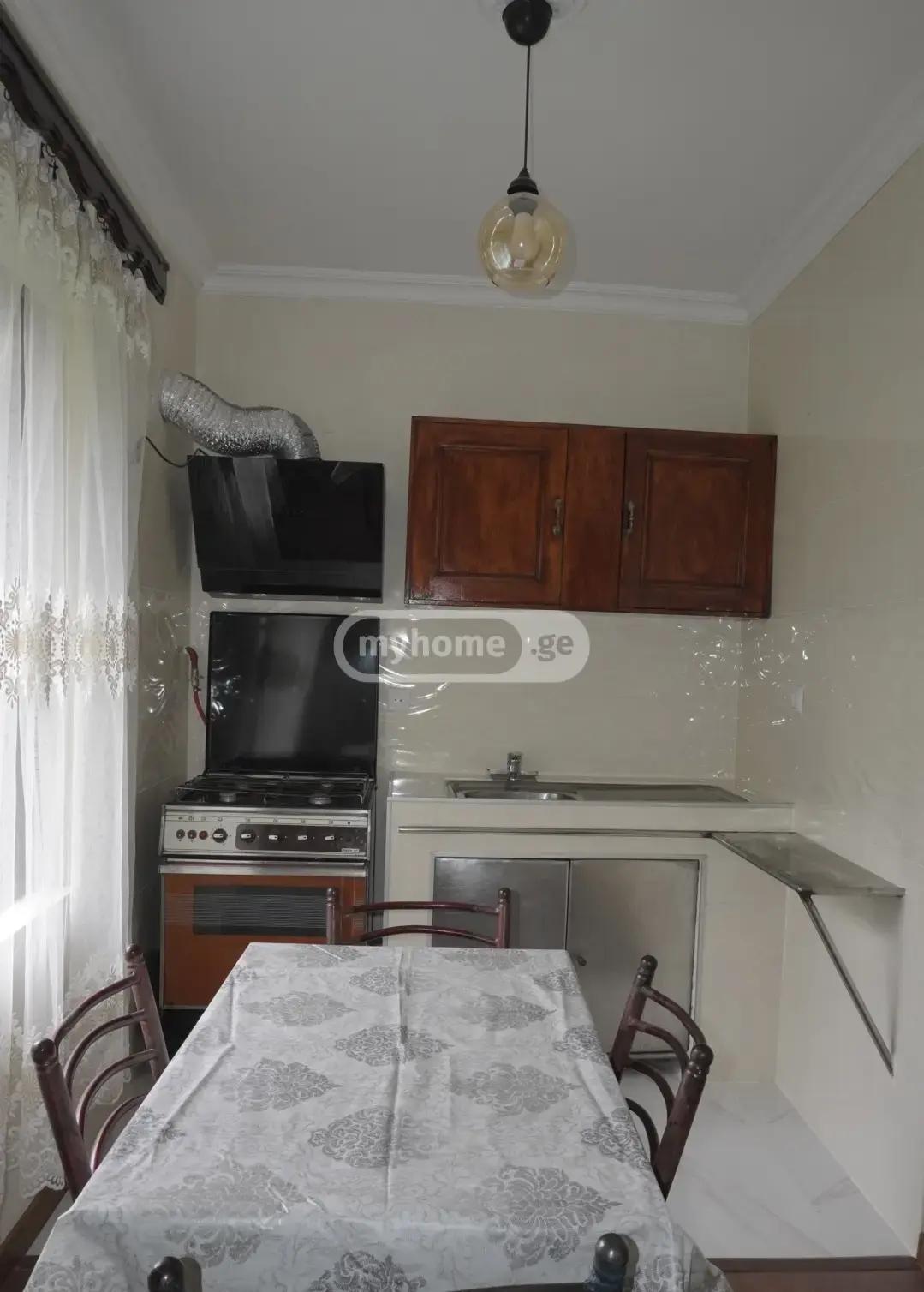 3-Room House For Rent In Batumi, Evgeni Mikeladze St, 20 view 8