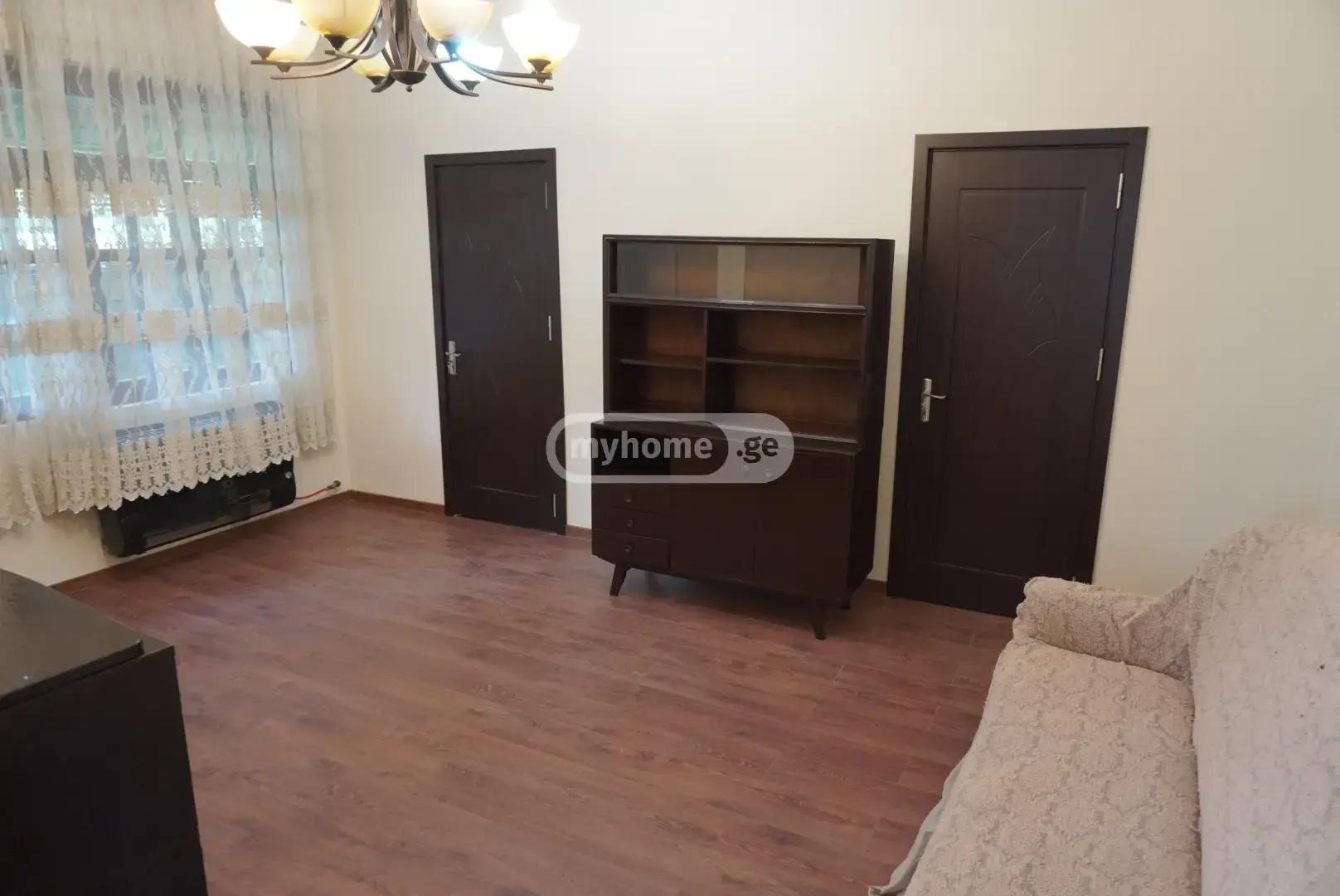 3-Room House For Rent In Batumi, Evgeni Mikeladze St, 20 view 4