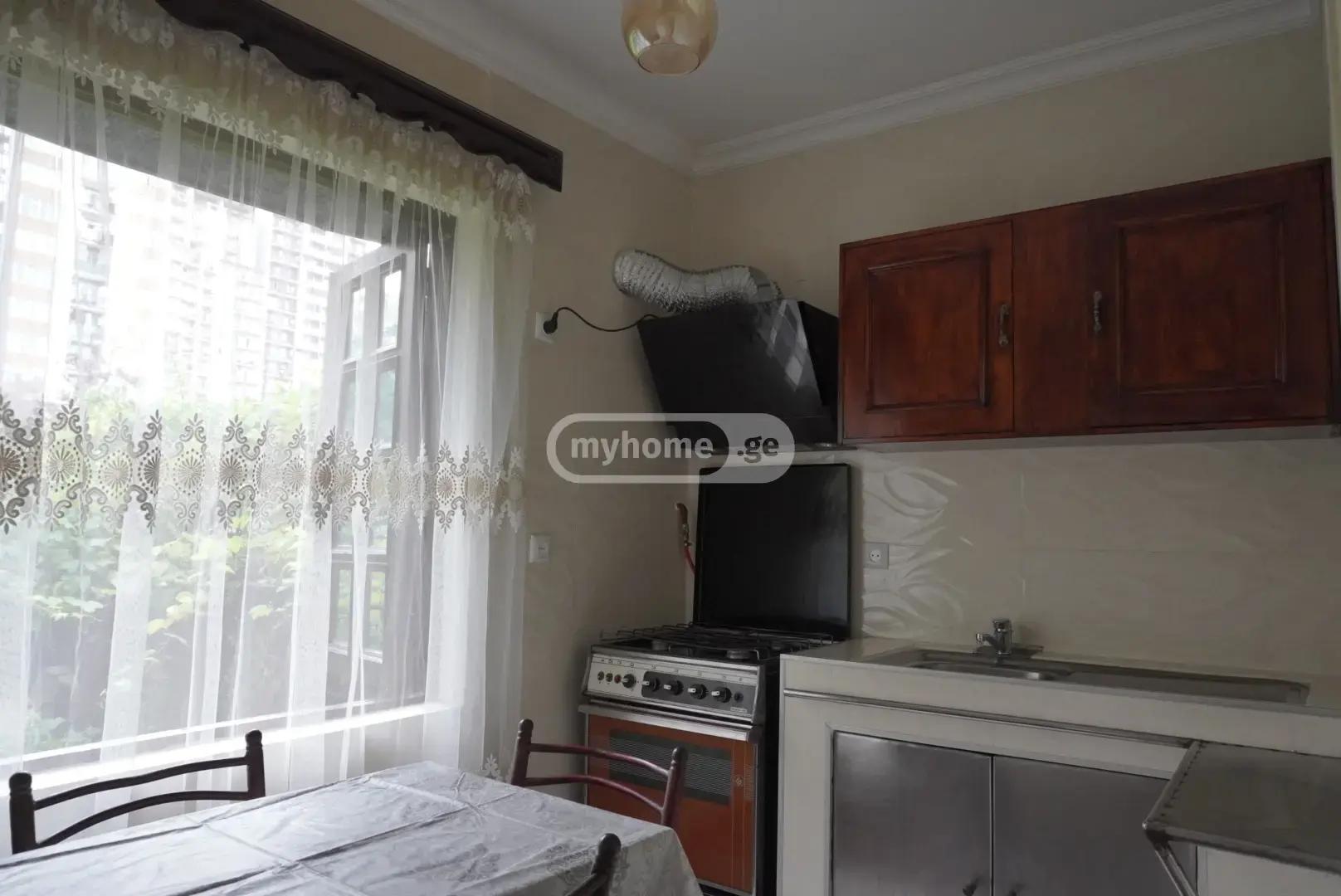 3-Room House For Rent In Batumi, Evgeni Mikeladze St, 20 view 2
