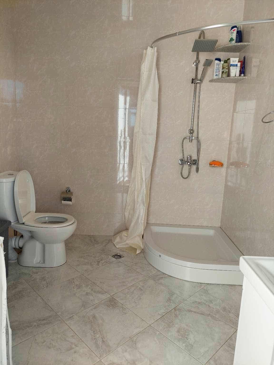 3-Room House For Rent In Batumi, Petre Bagrationi St, 200 view 4