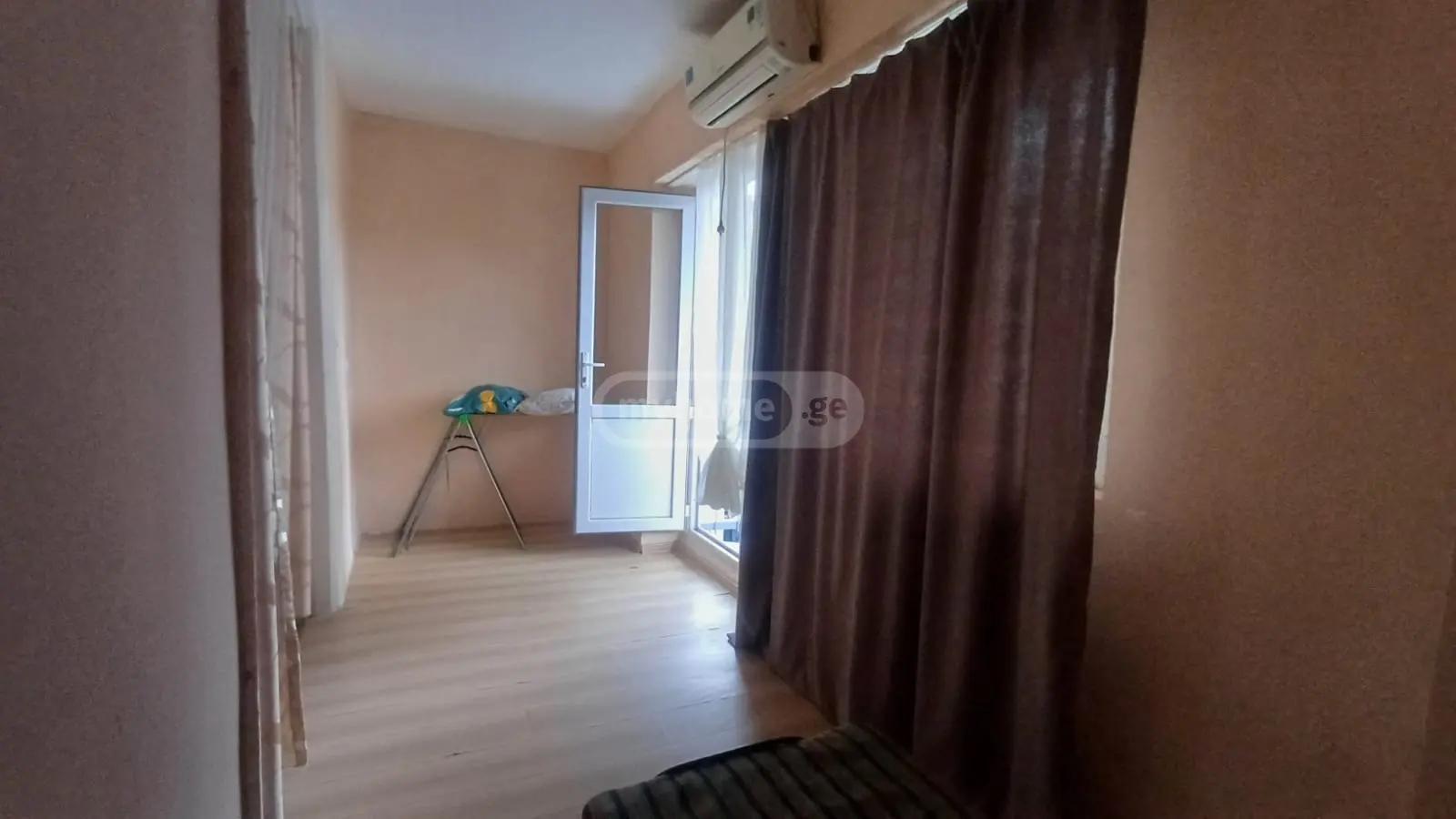 2-Room Apartment For Daily Rent In Batumi, Tamar Mepe Ave, 48, 44 M² — 100 ₾ Per Day view 3