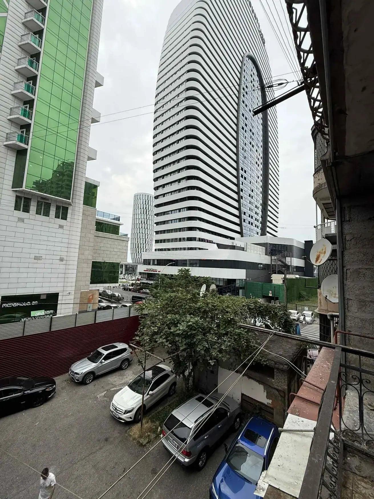 4-Room Apartment For Daily Rent In Batumi, Zurab Gorgiladze St, 121, 108 M² — 200 ₾ Per Day view 15