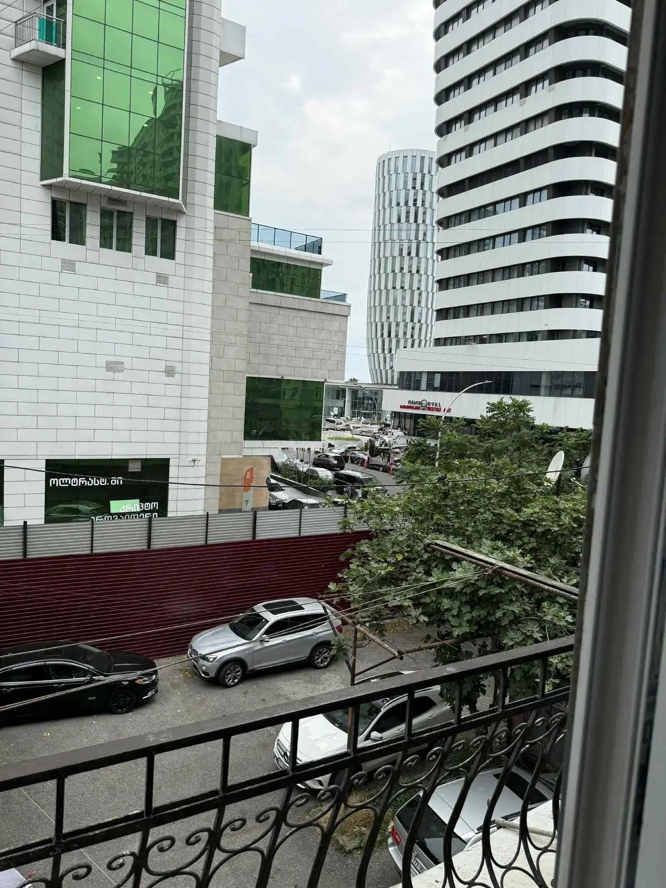 4-Room Apartment For Daily Rent In Batumi, Mega Palace, 108 M² — 250 ₾ Per Day view 16
