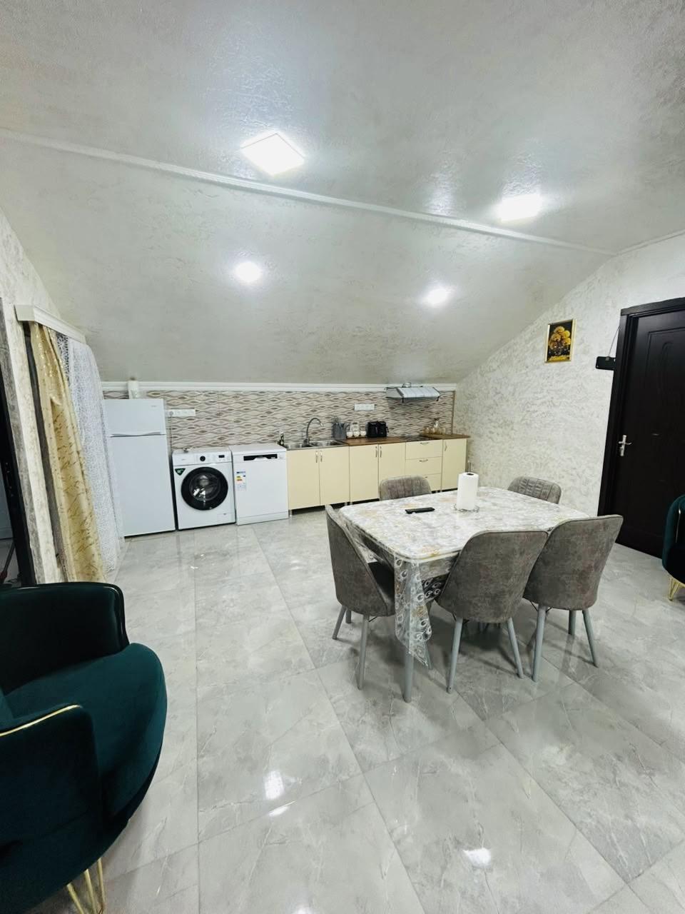 3-Room House For Rent In Batumi, Mamia Varshanidze St, 1 view 1
