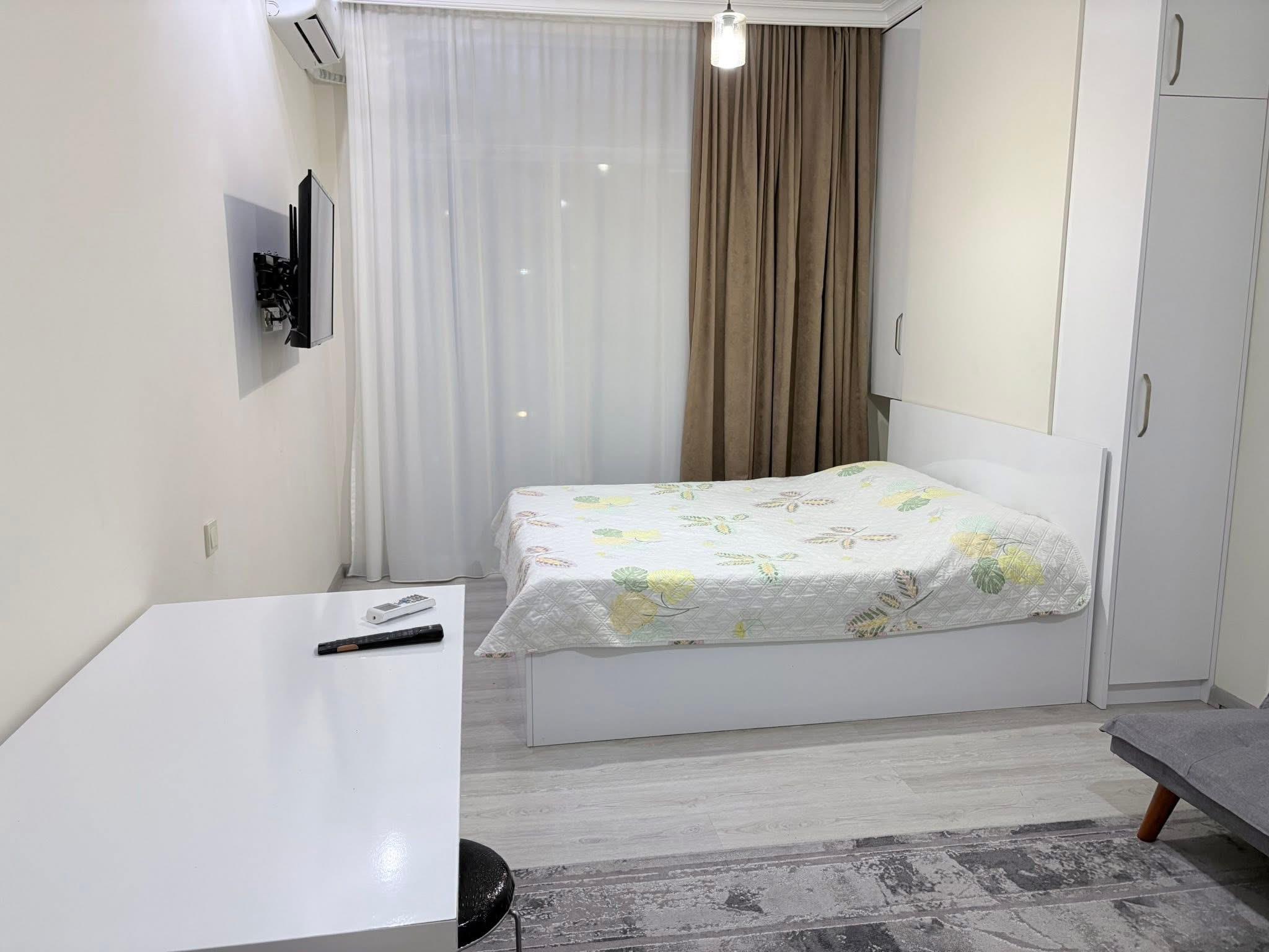 Studio Apartment For Daily Rent In Batumi, Middle House, 33 M² — 110 ₾ Per Day view 1