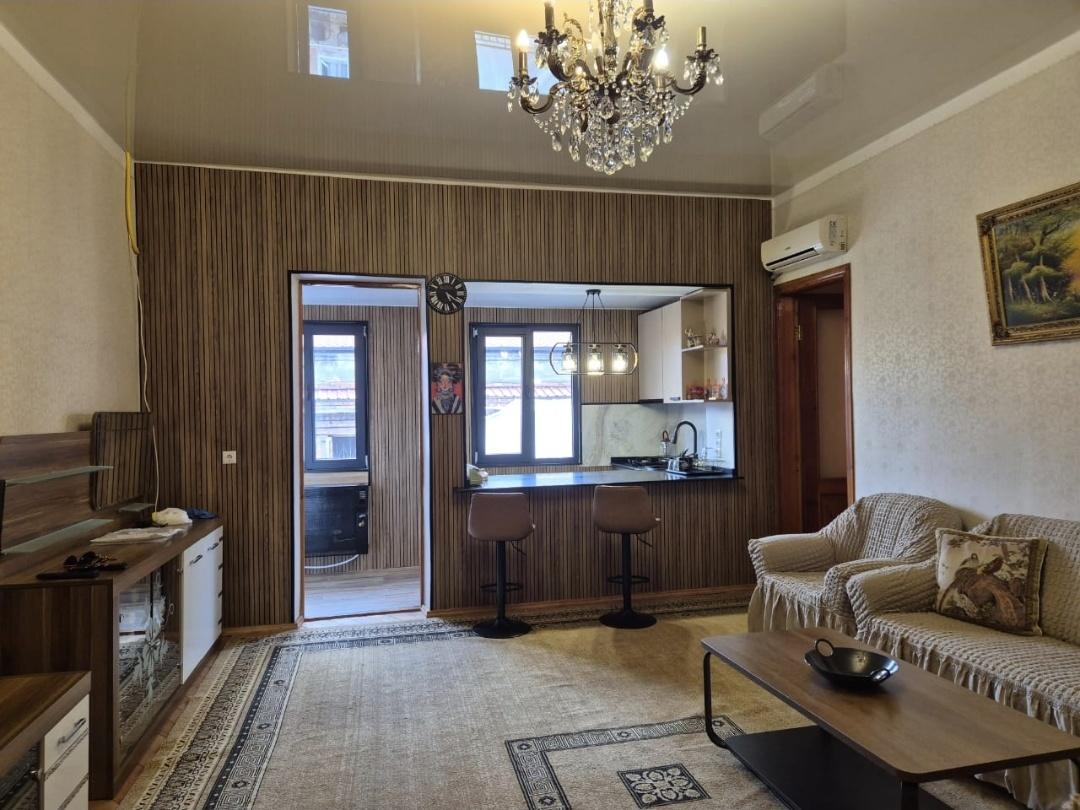 3-Room Apartment For Daily Rent In Batumi, Kutaisi St, 6, 90 M² — $100 Per Day view 4