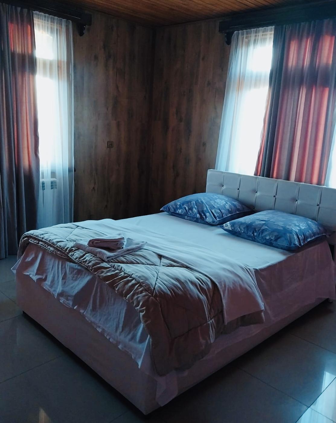 9-Room House For Rent In Batumi, Ioseb Noneshvili St, 16/20 view 2