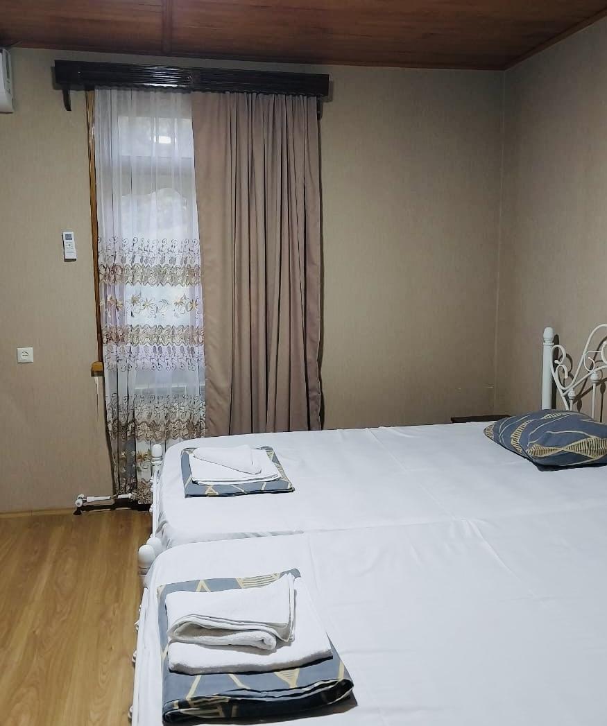 9-Room House For Rent In Batumi, Ioseb Noneshvili St, 16/20 view 10