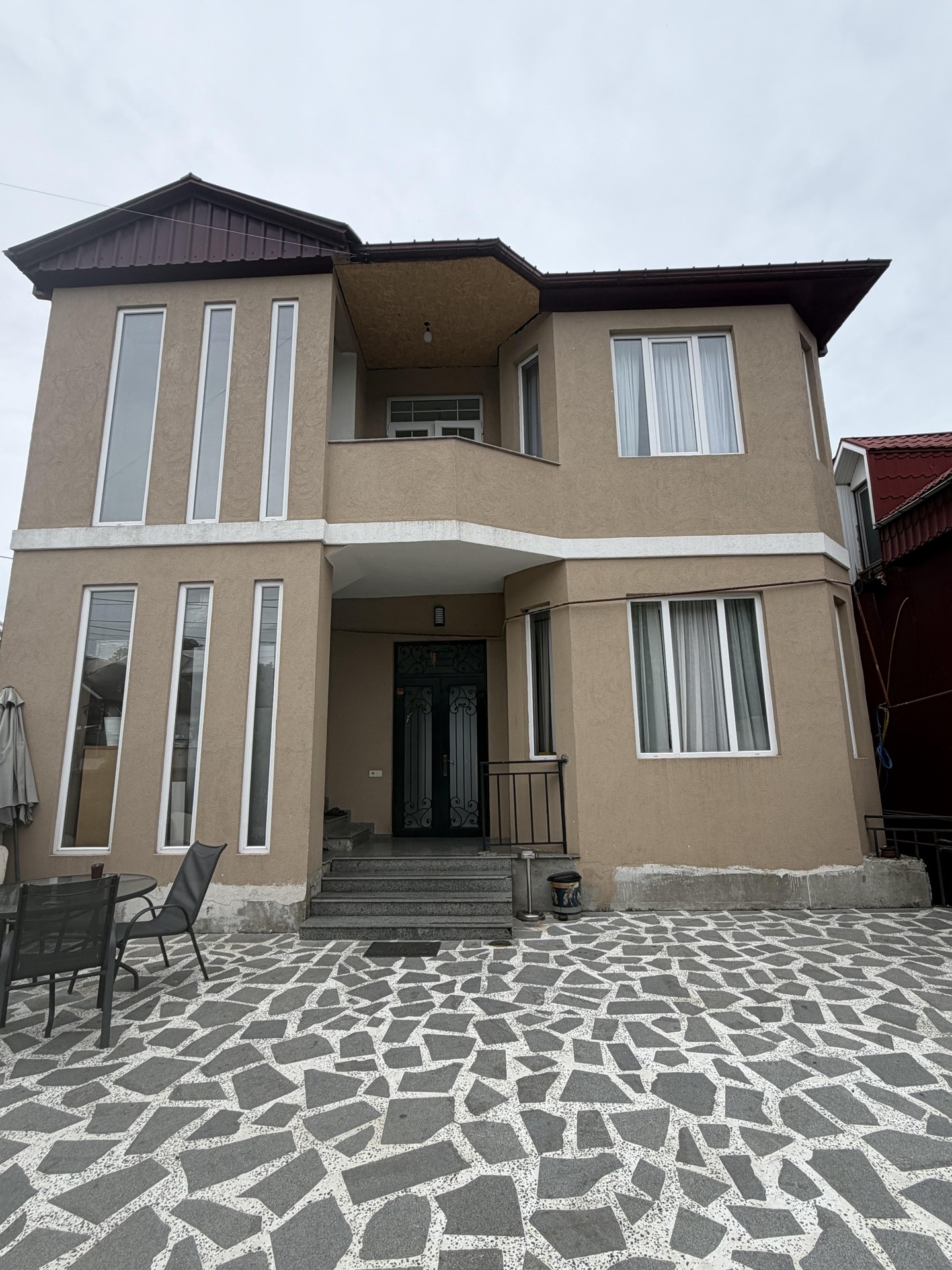 4-Room House In Batumi, Iusup Paghava St, 15b, 100 M², Is Available For Daily Rent For $100 view 2
